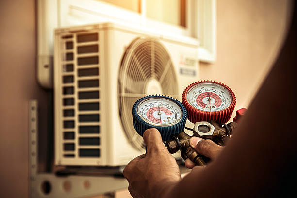 Professional Hvac technician working in Bowie, TX
